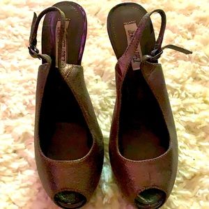 Jennifer Lopez platform slingback pumps 7.5!